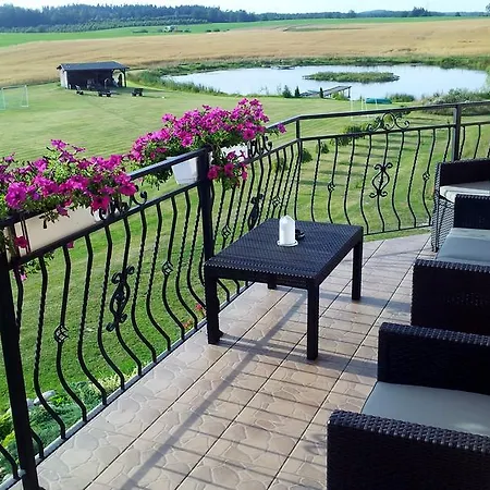 Agro Nad Stawem ファームステイ ジュコボ