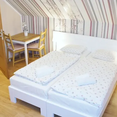 ファームステイ Agro Nad Stawem ジュコボ