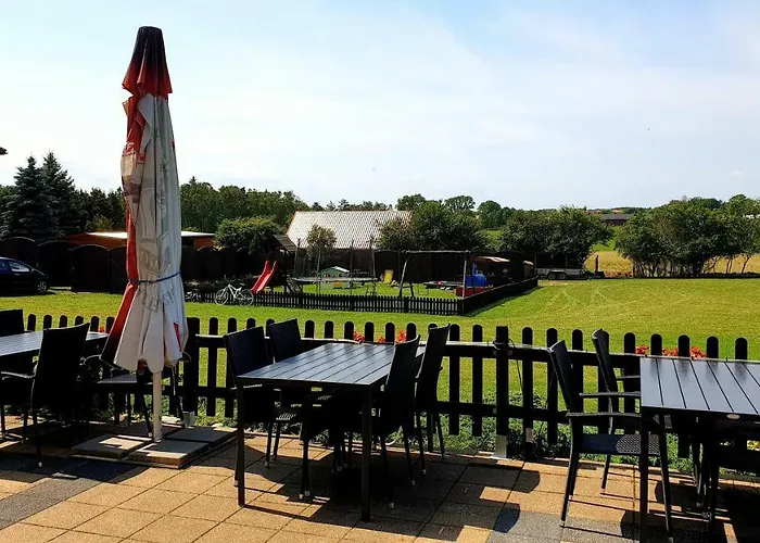 Agro Nad Stawem Feriegård *